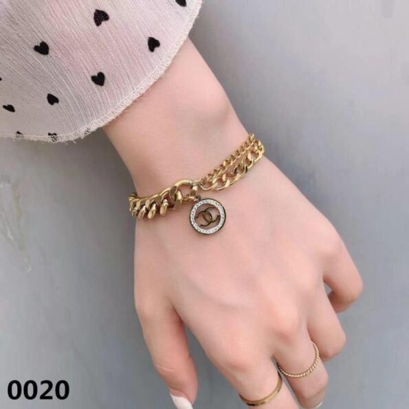 2dd1735a-c256-4aff-8bae-25ce67b1066f